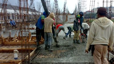 Hitungan Upah Tukang Pekerja Bangunan Jawa Timur