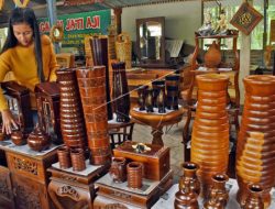 Berdaya Saing Ekspor, Bojonegoro Jadi Pusat Kerajinan Kayu Jati Jawa Timur
