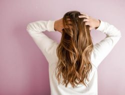 Lima Cara Alami yang Paling Ampuh Untuk Memanjangkan Rambut
