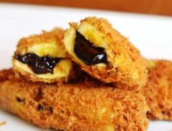 Roti Tawar Goreng Crispy isi Pisang Coklat, Praktis dan Enak